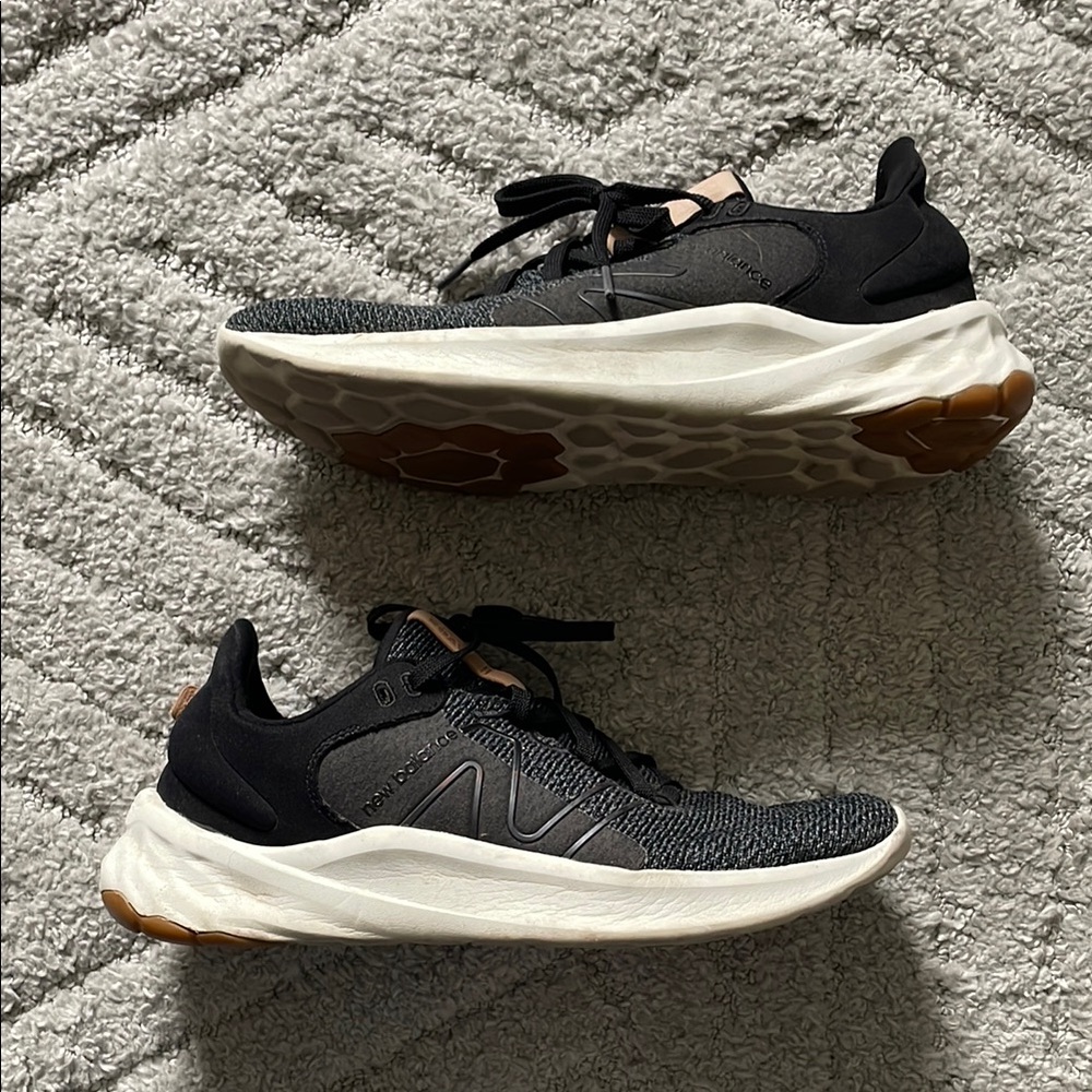 New Balance Men’s Fresh Foam ROAV Black and White Athletic Sneakers